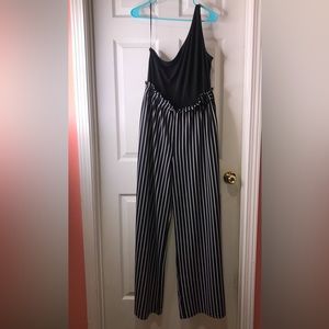 Venus One Shoulder Jumpsuit Size Medium
